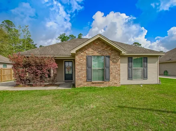 1629 Viola St, Mandeville, LA 70448