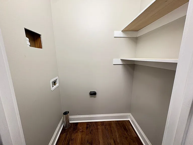 1112 Stephens St — Photo 5