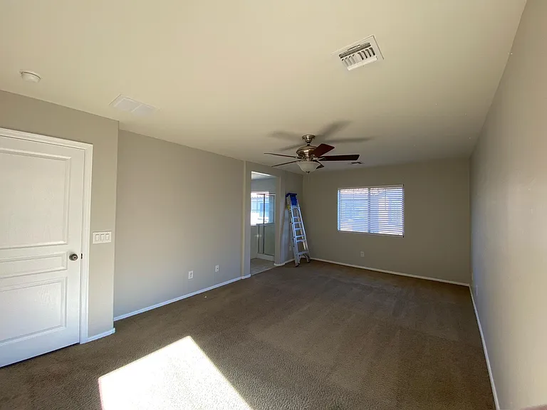 1677 E Elgin St — Photo 10