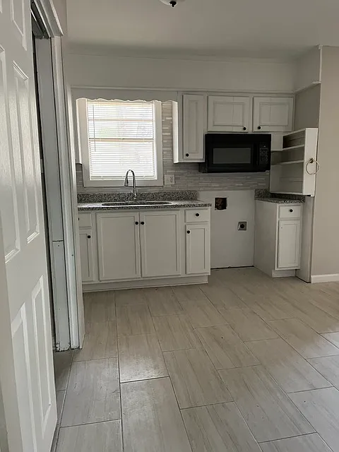 3 bed, 1.5 bath, 1385 sqft, $1,700 — Photo 2