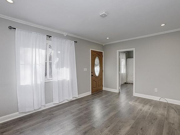 5th image of 77 W Humboldt St