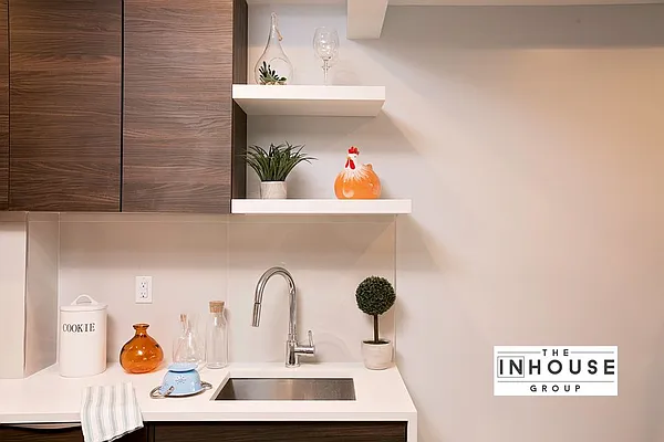 Sold by The In House Group | media 12