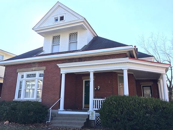 3rd image of 304 E Maxwell St APT 1