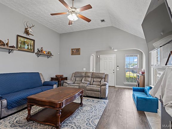 5th image of 1673 Buena Vista Blvd
