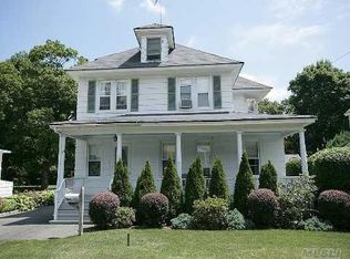 233 Berry Hill Rd, Syosset, NY 11791