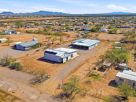 3rd image of 17565 W Marana Rd