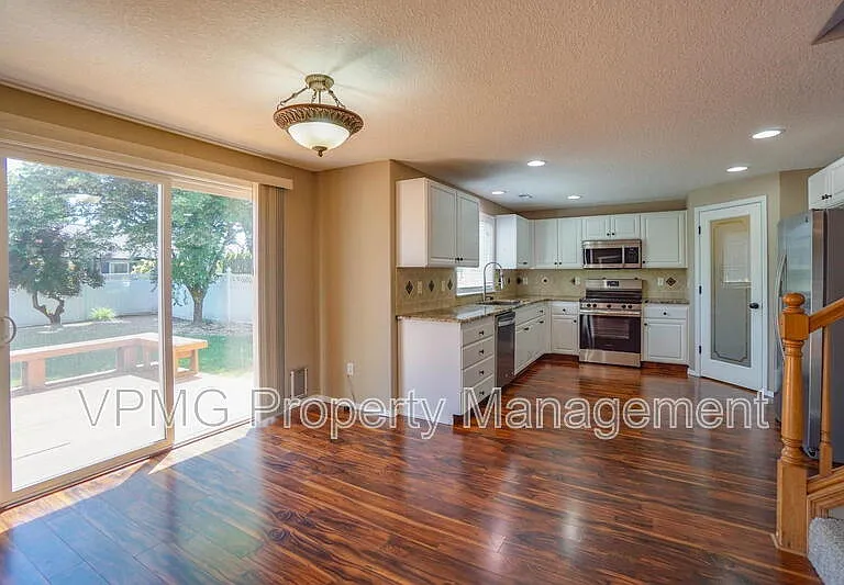 7205 NE 159th Ave — Photo 17