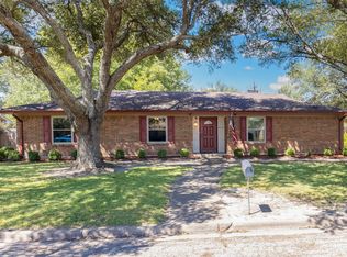 2912 Melmar Park St, Commerce, TX 75428