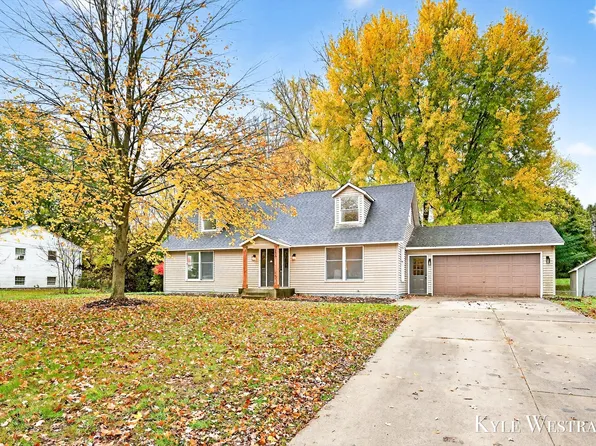335 Thomas St, Allegan, MI 49010