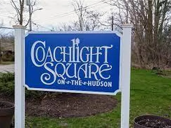 43 Coachlight Square, Montrose, NY 10548