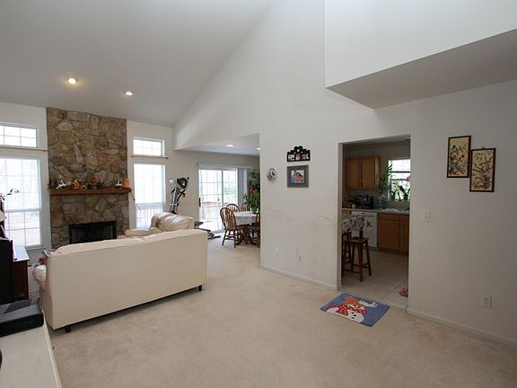 2nd image of 236 Four Seasons Dr #1