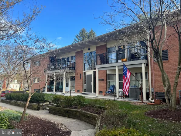 3417 University Blvd W APT 302, Kensington, MD 20895