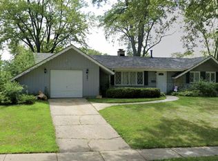 1601 Warwick Ln, Schaumburg, IL 60193