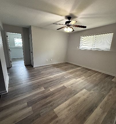 3rd image of 415 Grover St APT 1