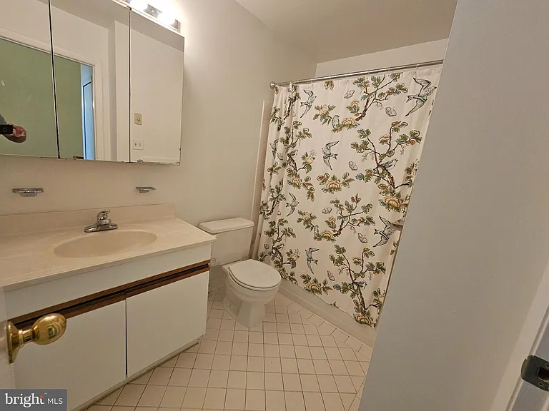 6908-10 Timberlane Rd — Photo 24