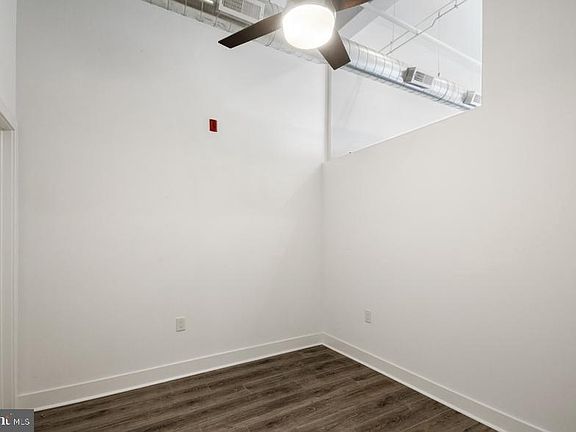 5th image of 1705 Jackson St Unit 5