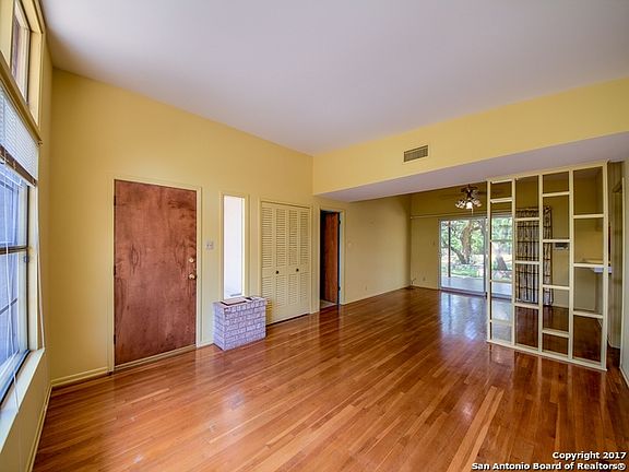 4th image of 6418 Redbird Ln