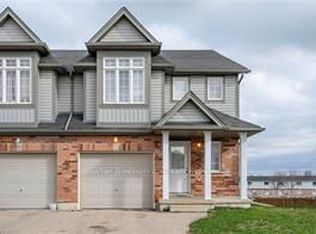 77 Iron Gate St, Kitchener, ON N2N3R6