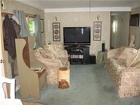 5th image of 27 Parkwood Dr