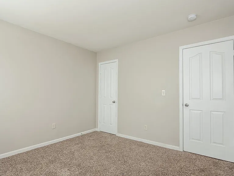 7913 Bushy Creek Dr — Photo 14