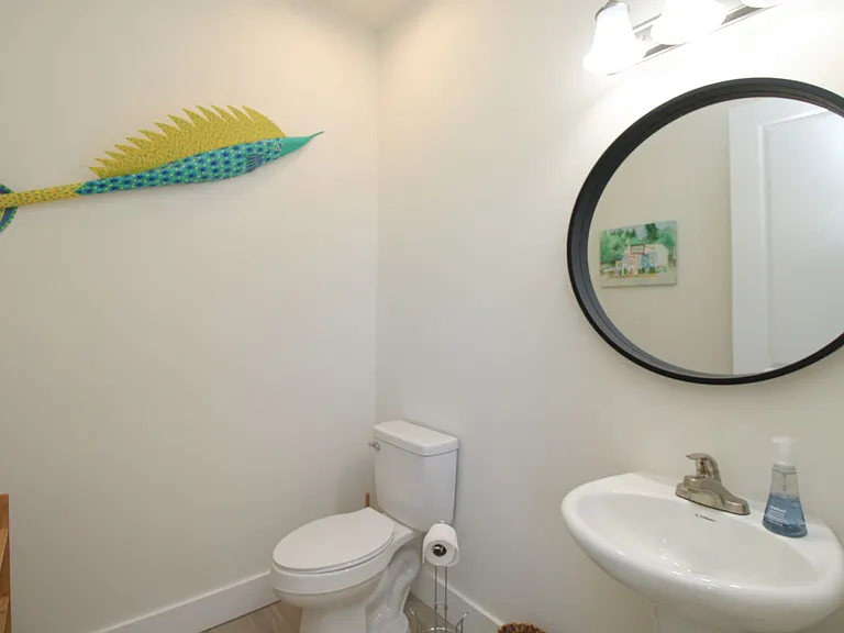 4879 Esplanade St — Photo 23