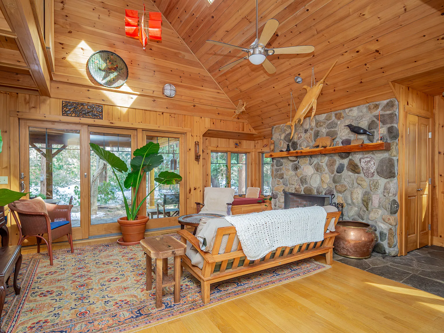 East Hampton Springs charmer MD-LD — Photo 4