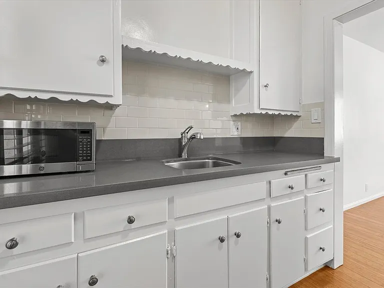 1726 Abbot Kinney Blvd #2 — Photo 9