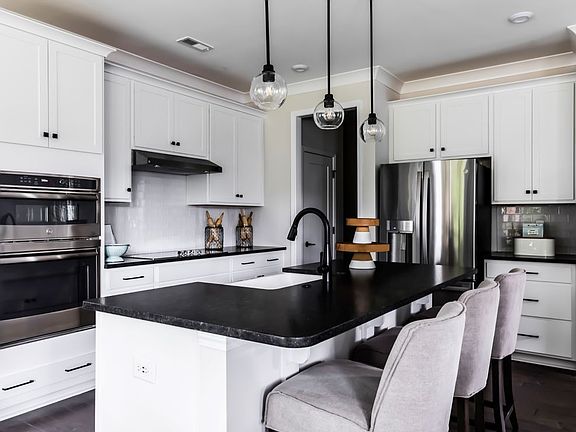 Ashburn- Residence 4- Kitchen