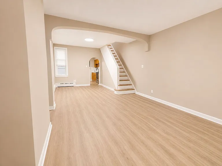 2109 S 67th St — Photo 3