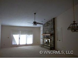 3rd image of 406 Spanish Oak Ln