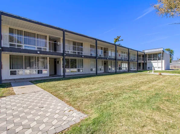 Altitude Apartments East