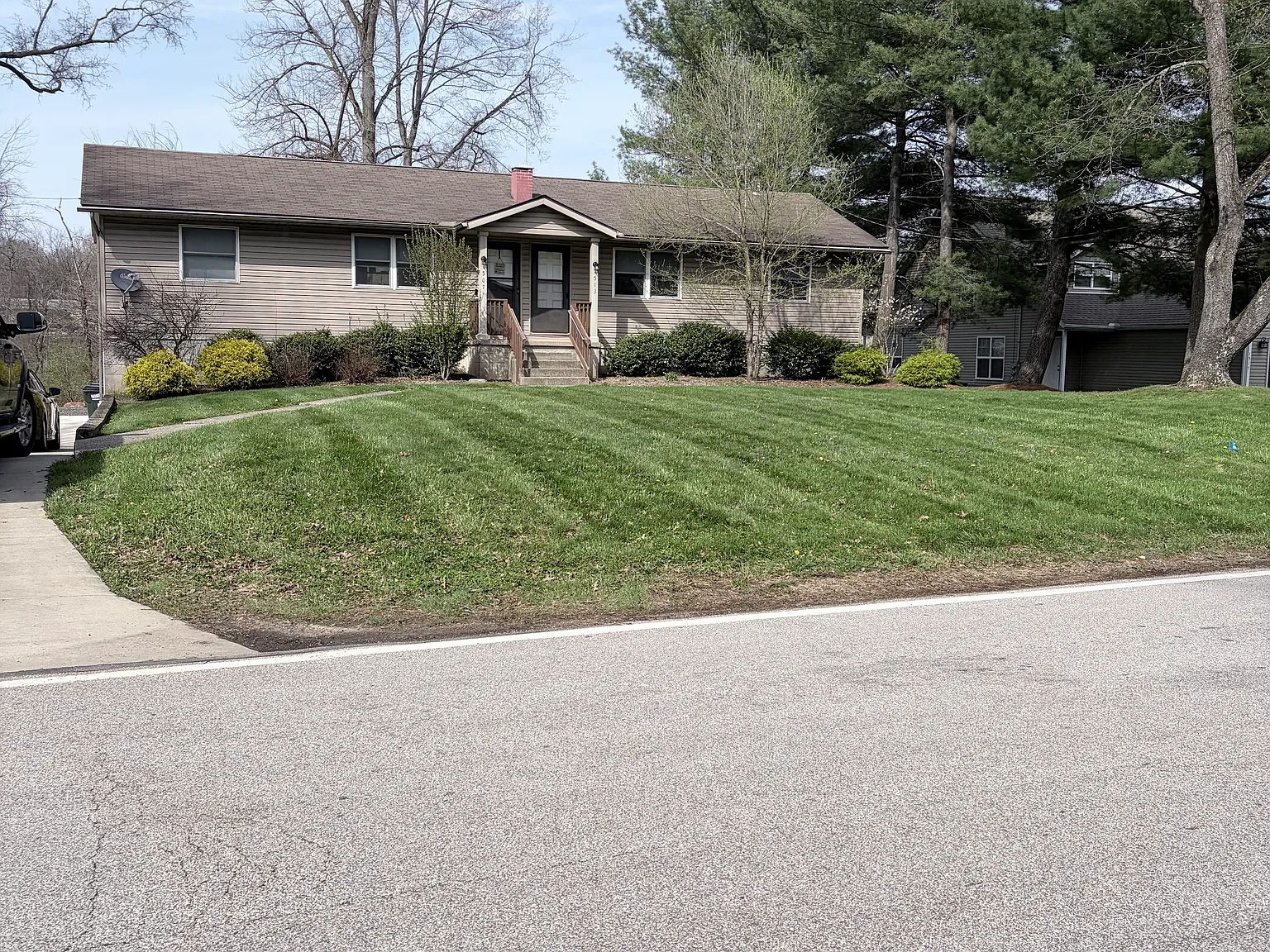 1513 Meadowbrook Blvd — Photo 1