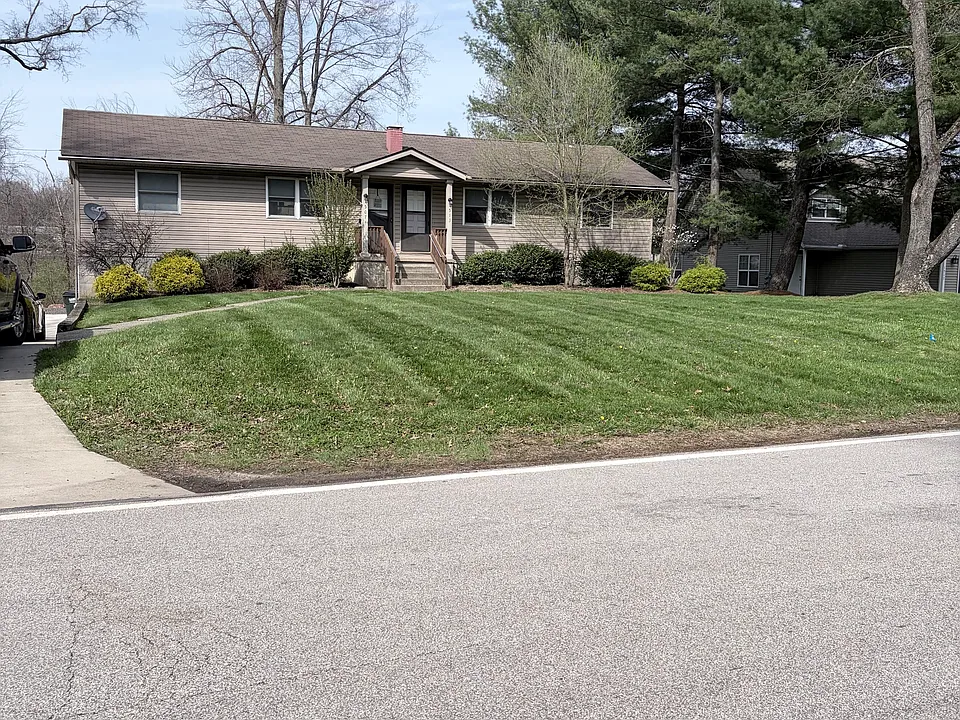 1513 Meadowbrook Blvd