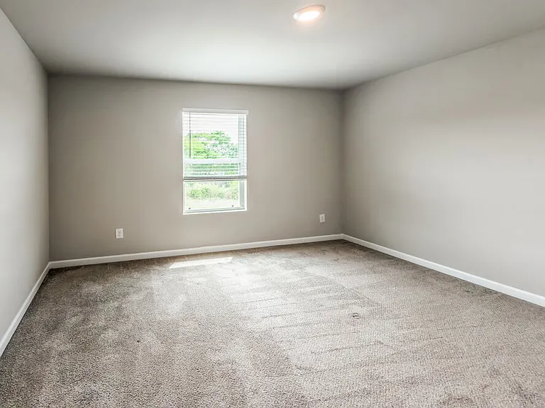 2240 Lismore Dr — Photo 10