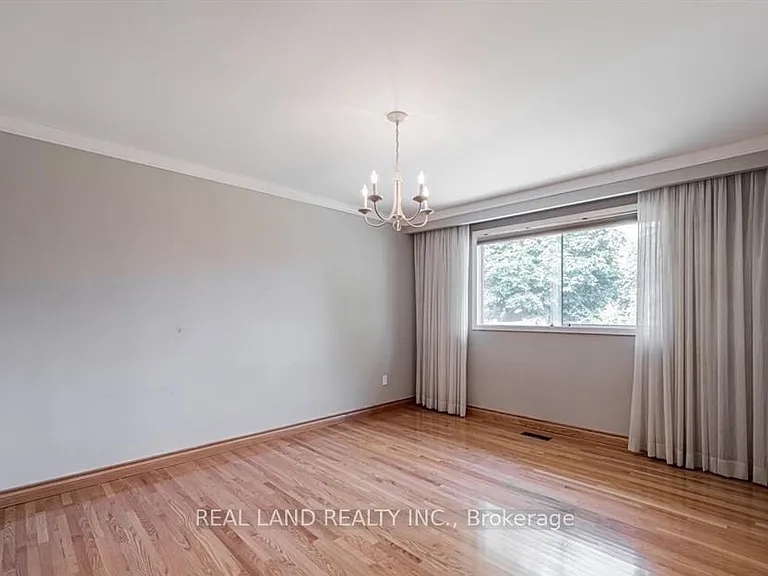 274 Timothy Ct #UPPER — Photo 21