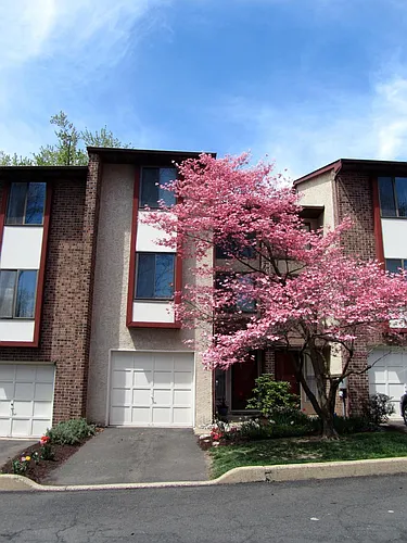 8-2 Aspen Way Photo 1