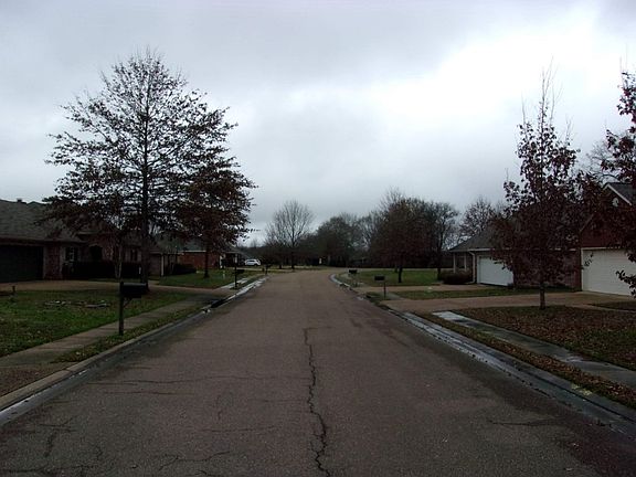 4th image of 108 Southwood Dr