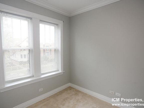 4th image of 4868 N Hermitage Ave #3