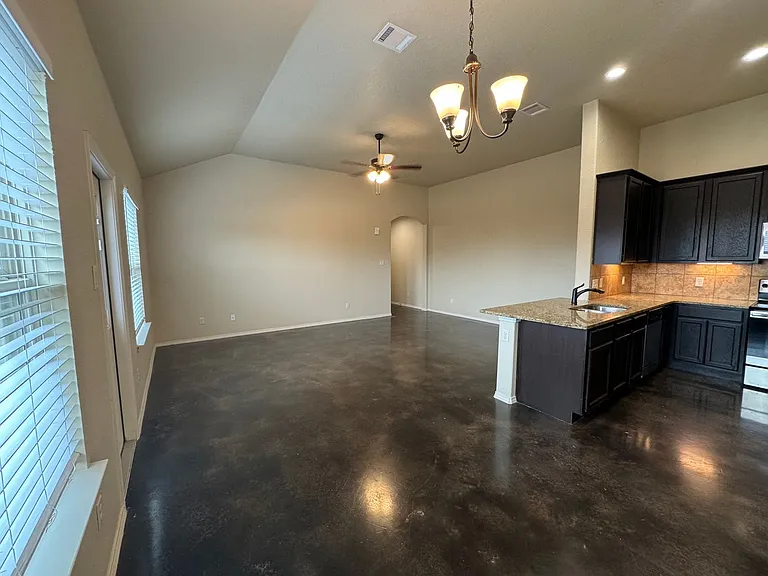 204 Ragsdale Way — Photo 4