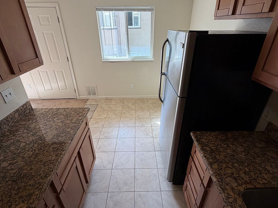1st image of 273 Macarthur Blvd #103