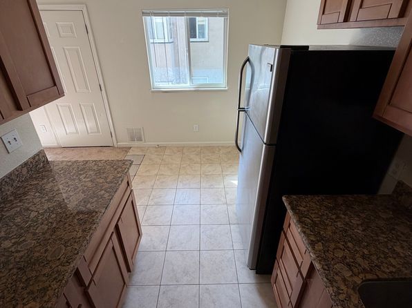 273 Macarthur Blvd #103