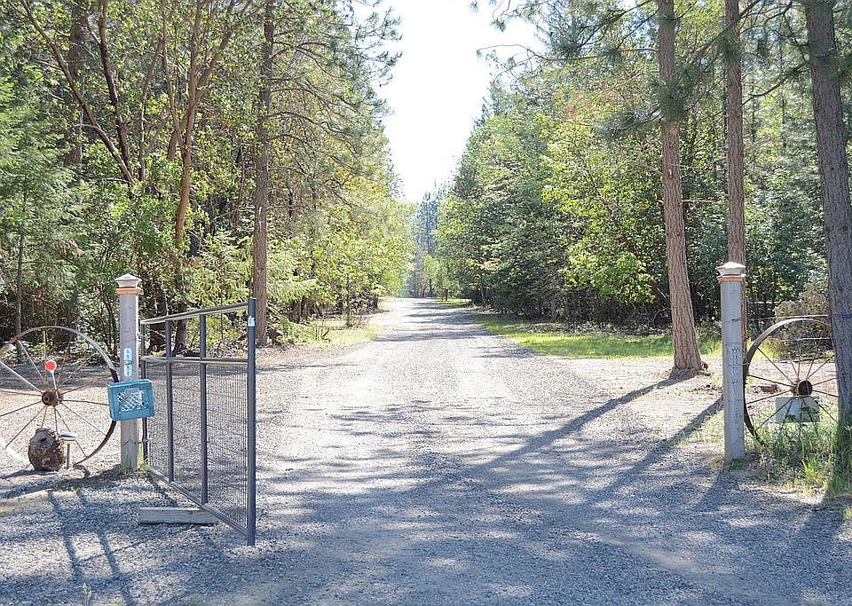 2nd image of 237 China Gulch Rd