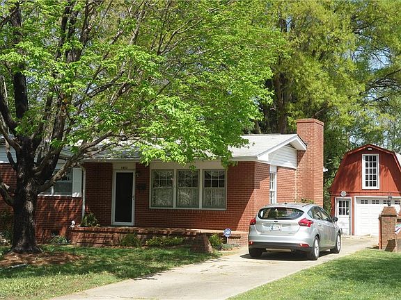 2nd image of 1403 Runyon Dr
