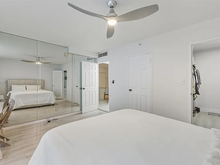 9195 Collins Ave #404 — Photo 15