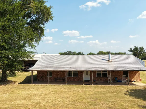 110 Private Road 749, Donie, TX 75838