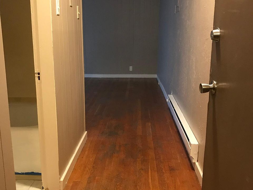 Entrance to the unit - turn left into the bathroom and through to the walk-in closet which can exit out into the unit.