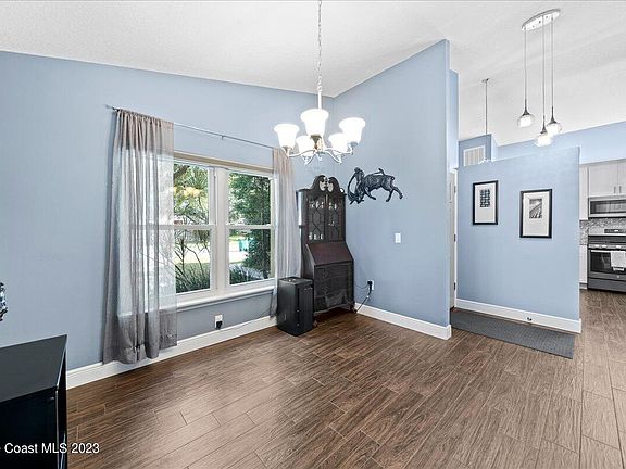 5th image of 1485 Crane Creek Blvd
