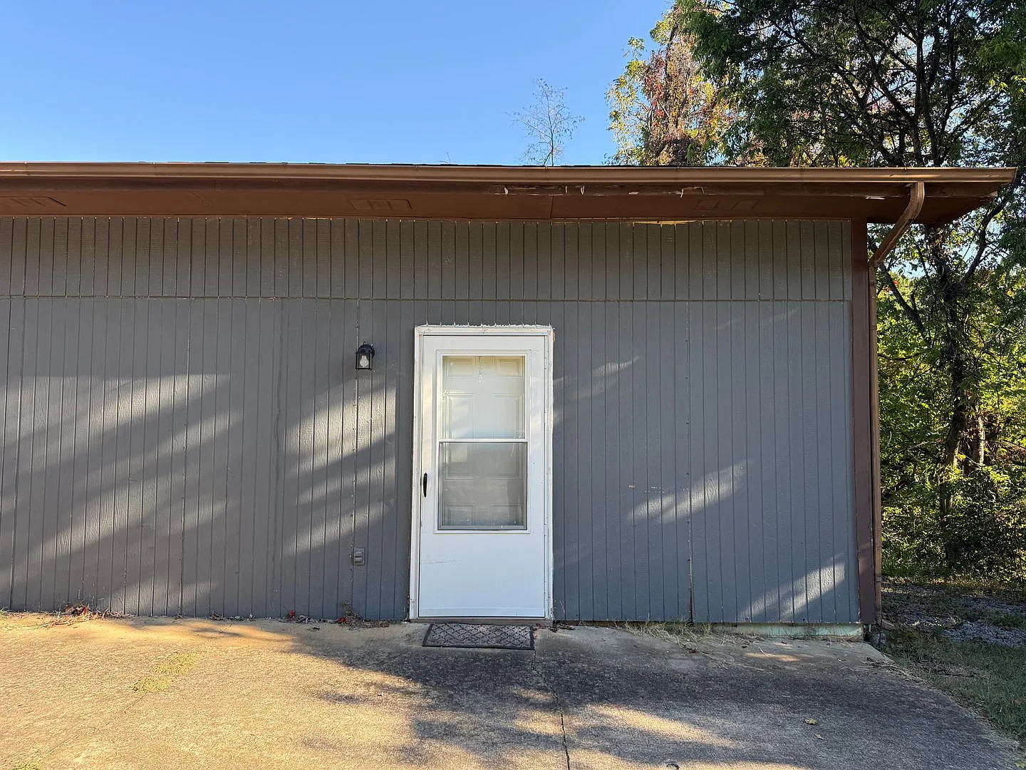 8088 Blue Springs Pkwy — Photo 1