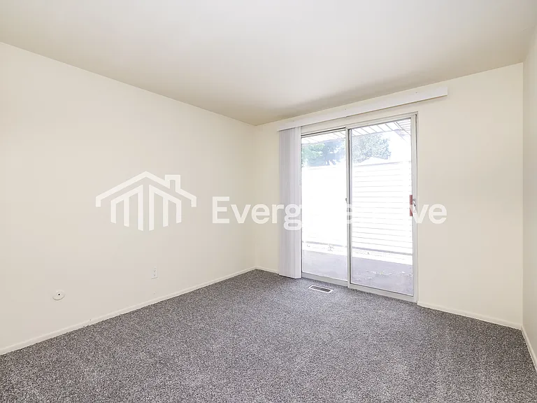 5722 Troy Villa Blvd — Photo 11
