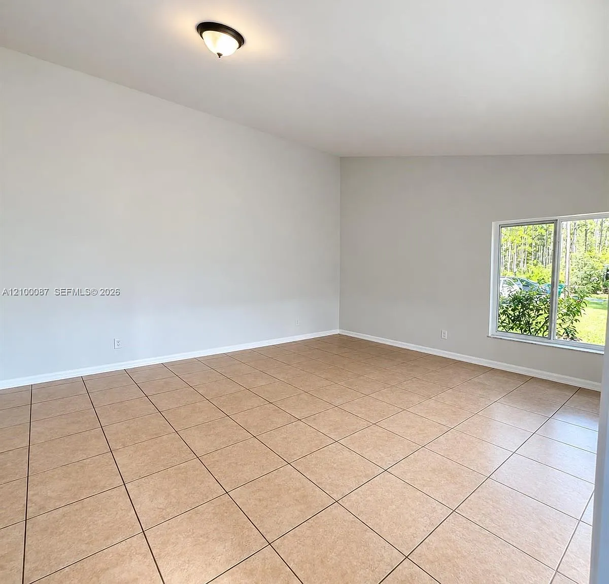 Johnson Sub — Photo 3